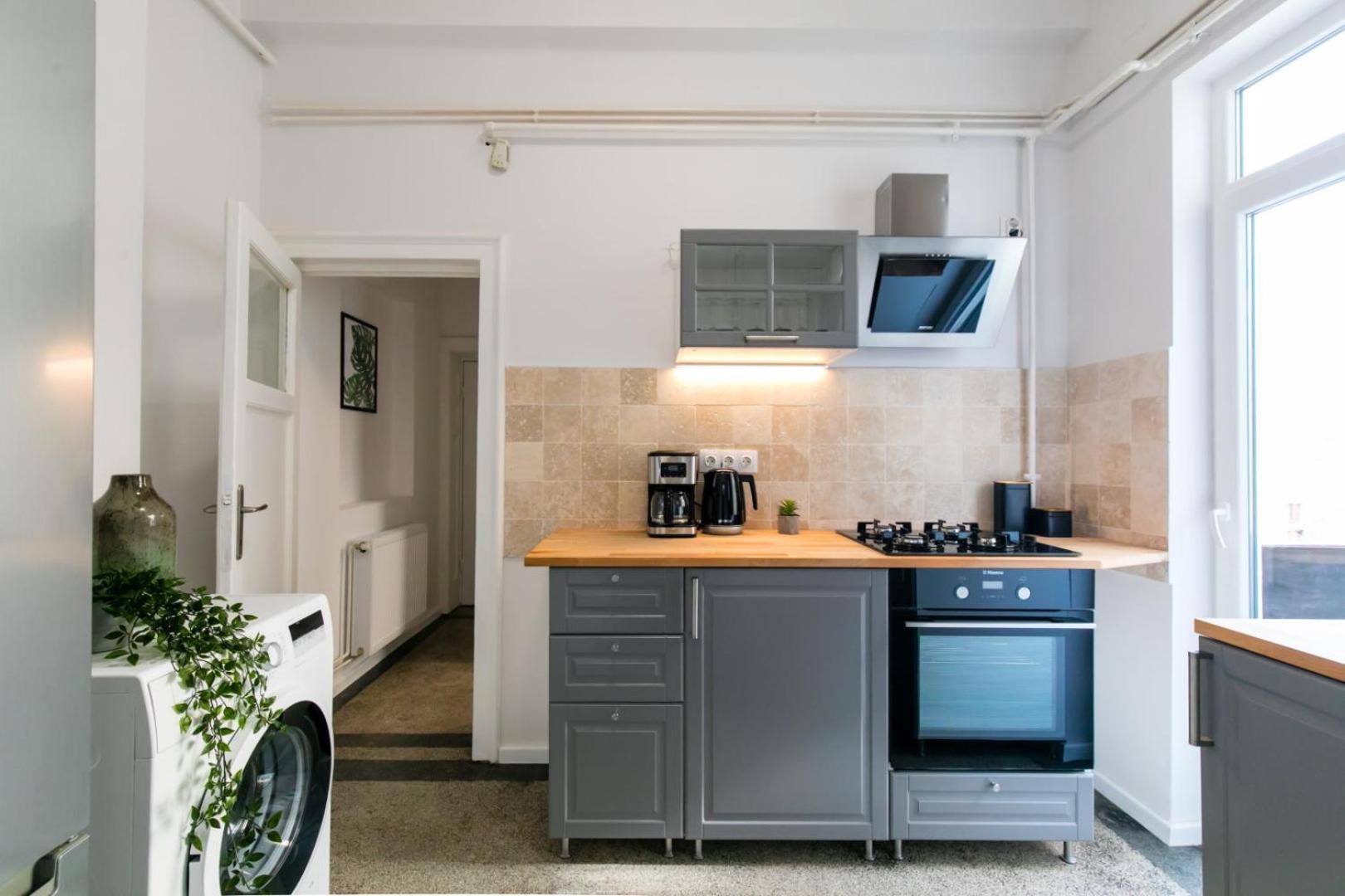 Heart Of The City - Cozy Apartments In Prime Location Bucharest Bilik gambar
