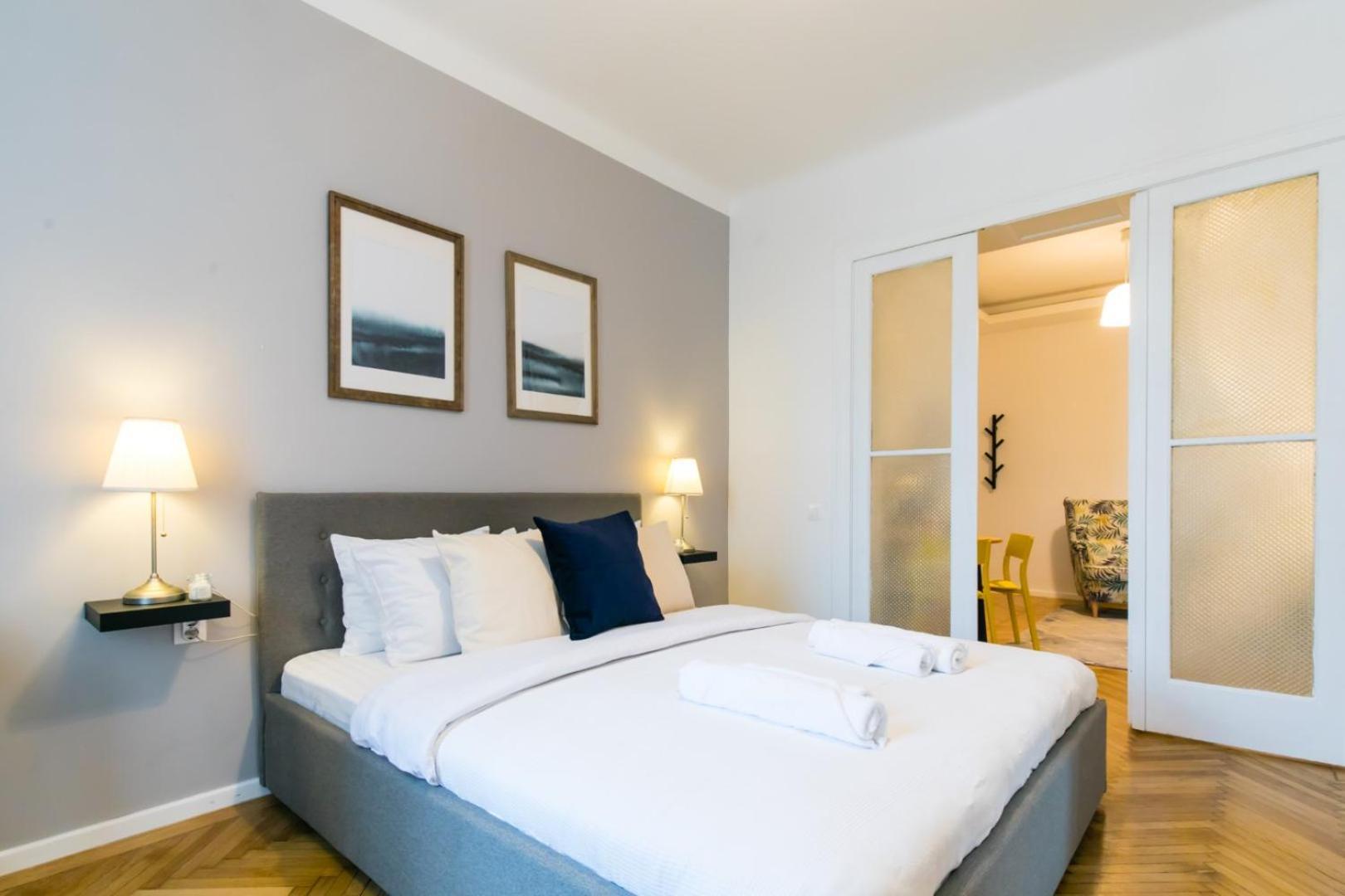 Heart Of The City - Cozy Apartments In Prime Location Bucharest Bilik gambar