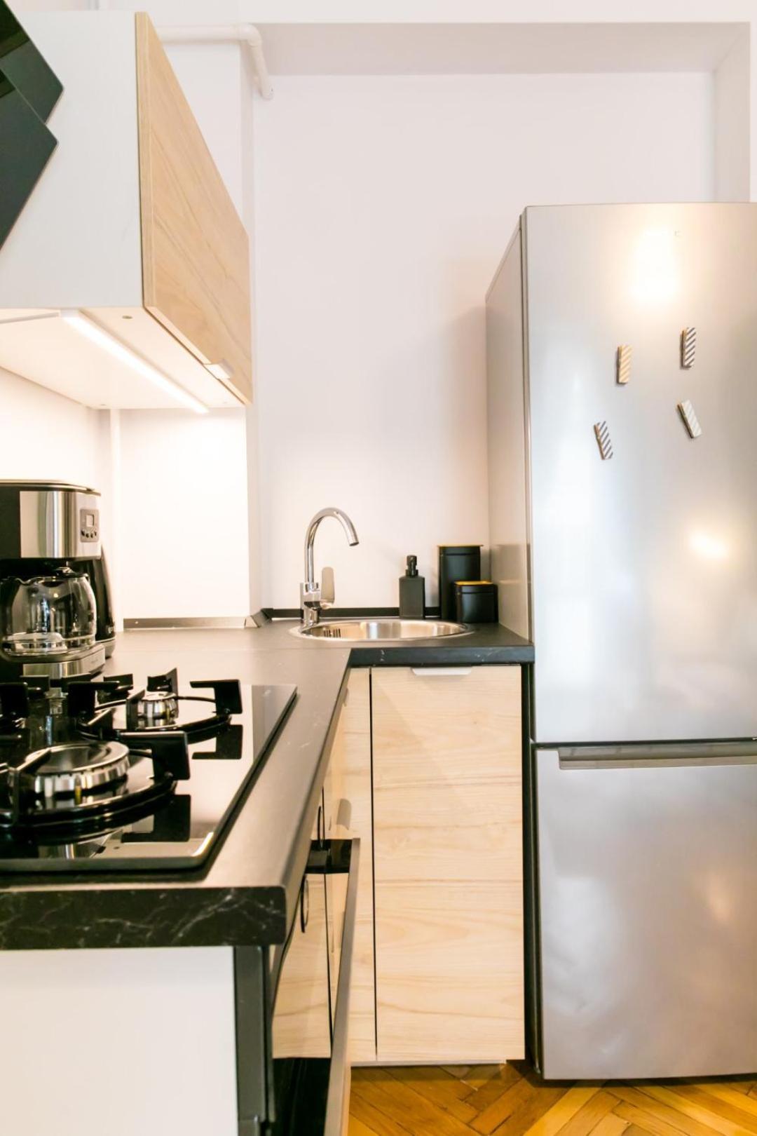 Heart Of The City - Cozy Apartments In Prime Location Bucharest Bilik gambar