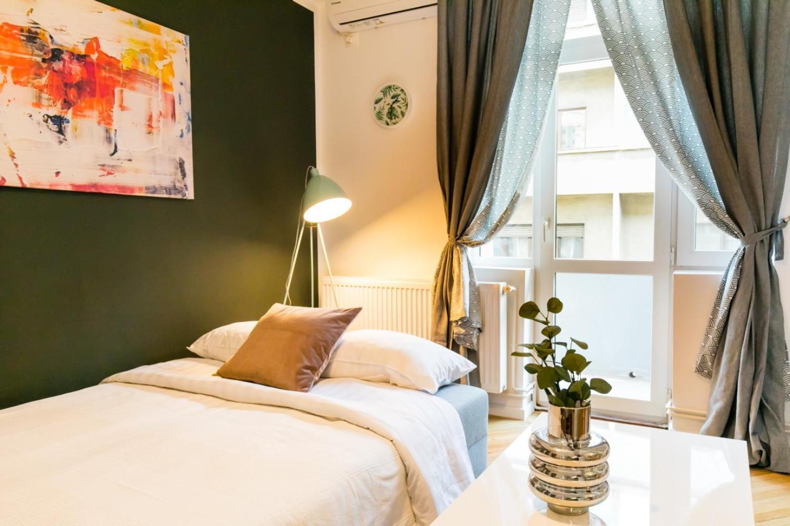 Heart Of The City - Cozy Apartments In Prime Location Bucharest Bilik gambar